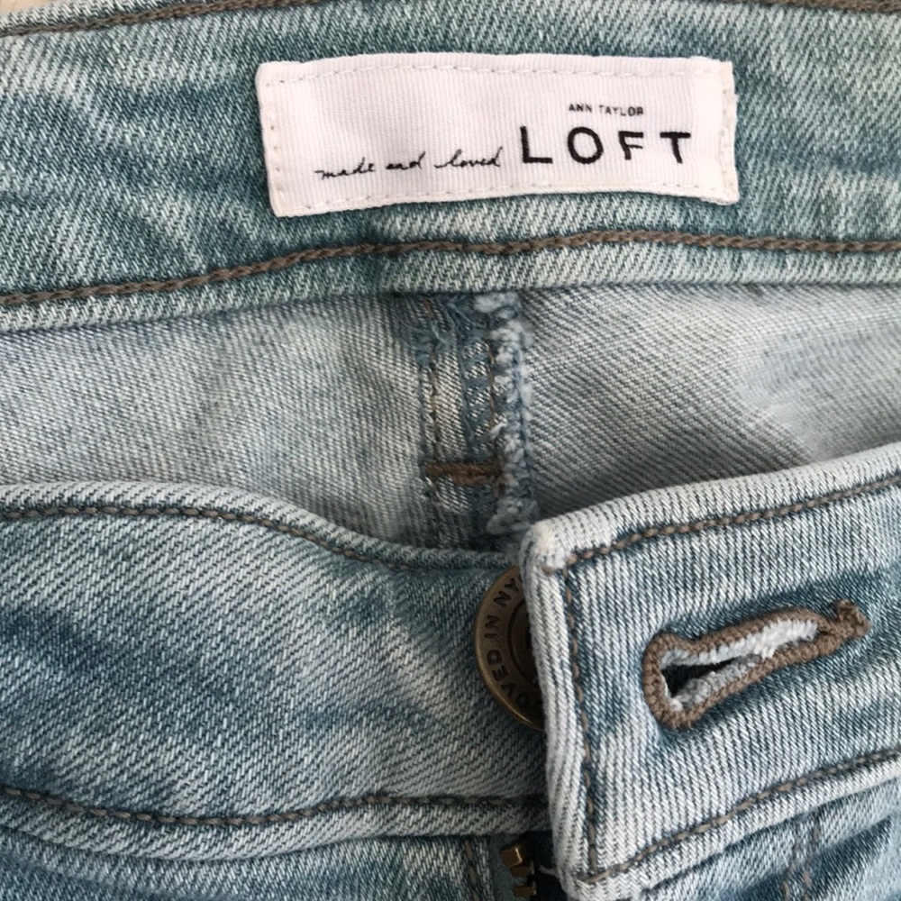 Loft Curvy Skinny Jean Size 27